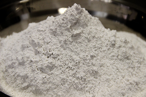 內(nèi)墻膩子是用普通膩子還是耐水膩子？各有什么優(yōu)缺點？