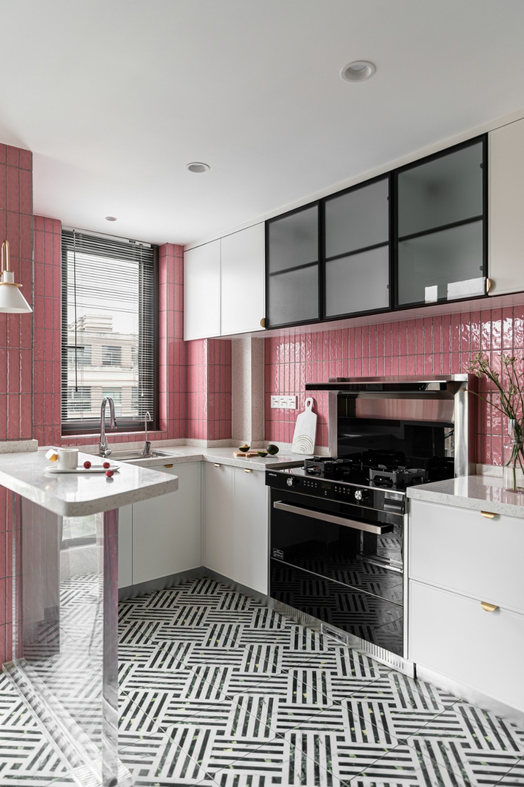 80平北歐兩房裝修，打造跳躍的色彩