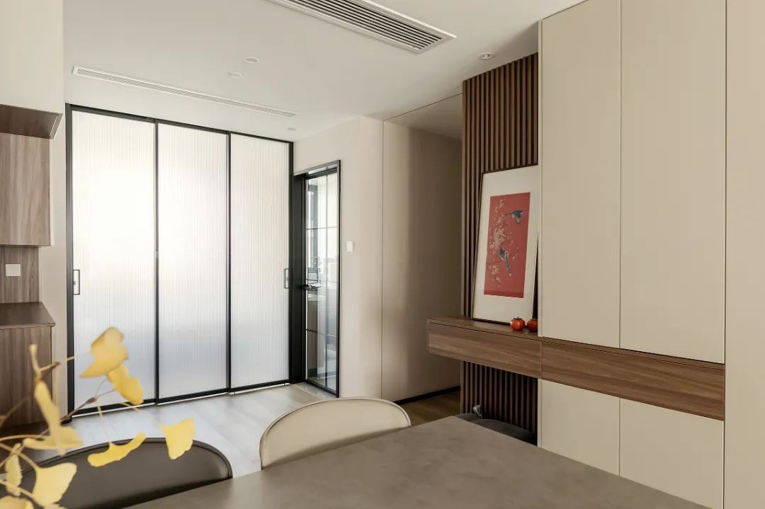 廣澤上苑-105㎡現(xiàn)代奶油風(fēng)三居，夢想中柔軟又宜居的家！