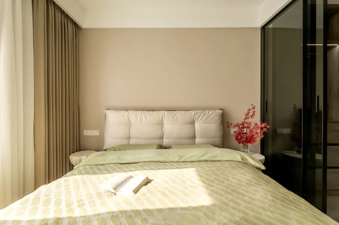 廣澤上苑-105㎡現(xiàn)代奶油風(fēng)三居，夢想中柔軟又宜居的家！