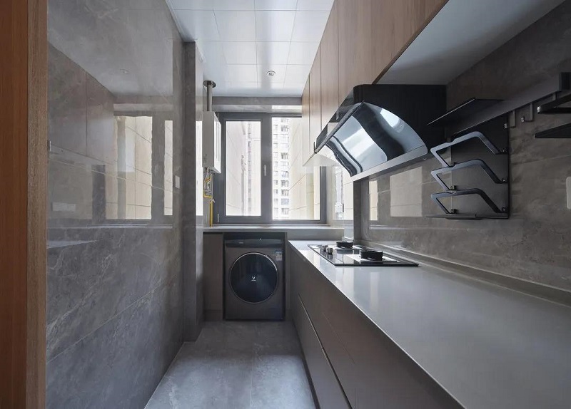 91平米二居室現(xiàn)代風，客餐廳吊頂一體設計，簡約大氣很耐看