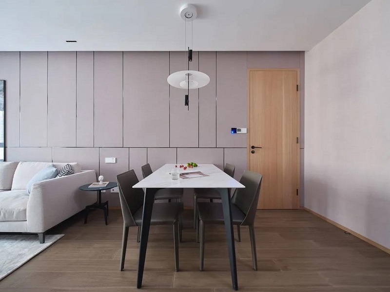 91平米二居室現(xiàn)代風，客餐廳吊頂一體設計，簡約大氣很耐看