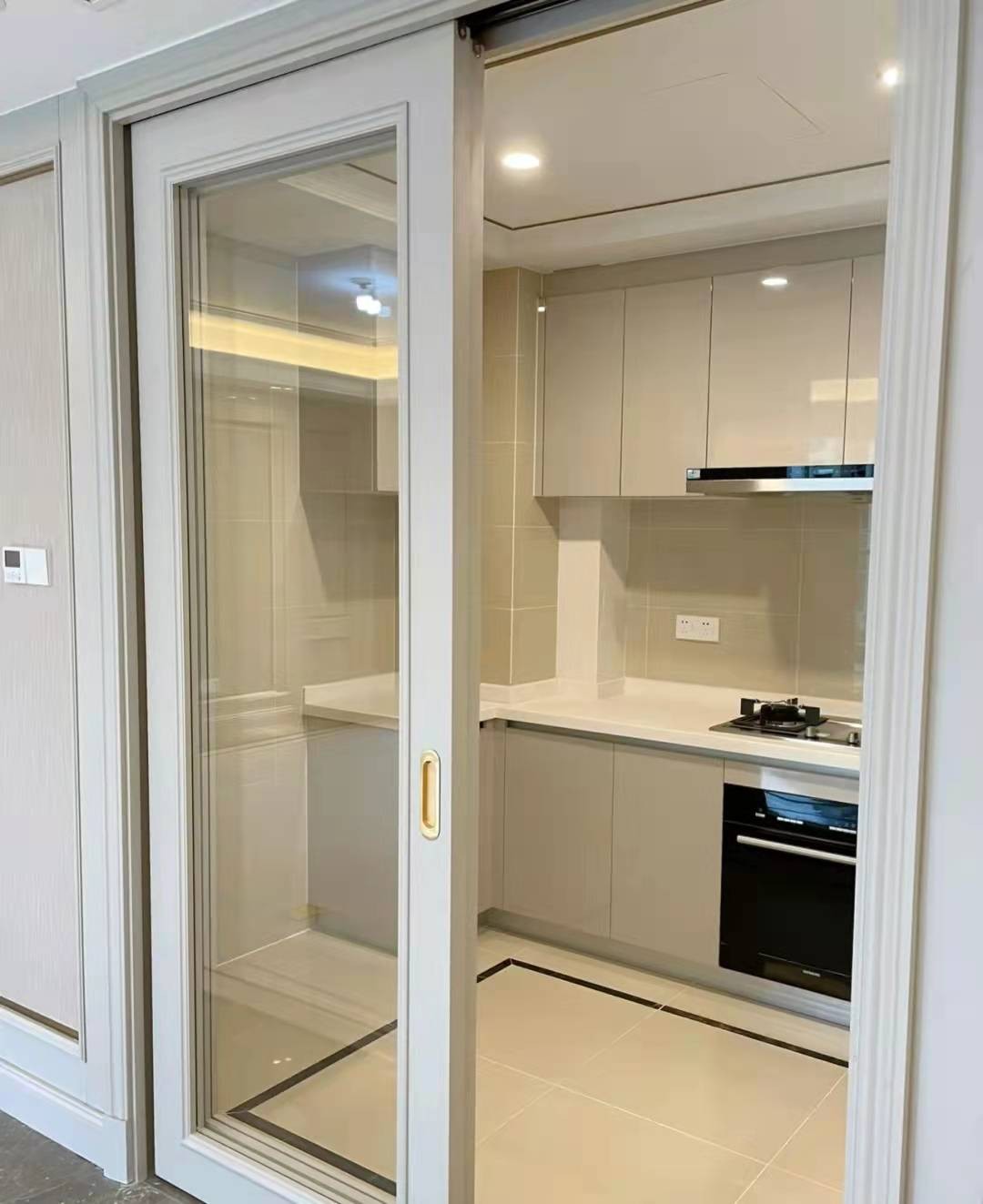 107輕奢風(fēng)三房裝修案例，淺色系溫馨又明亮