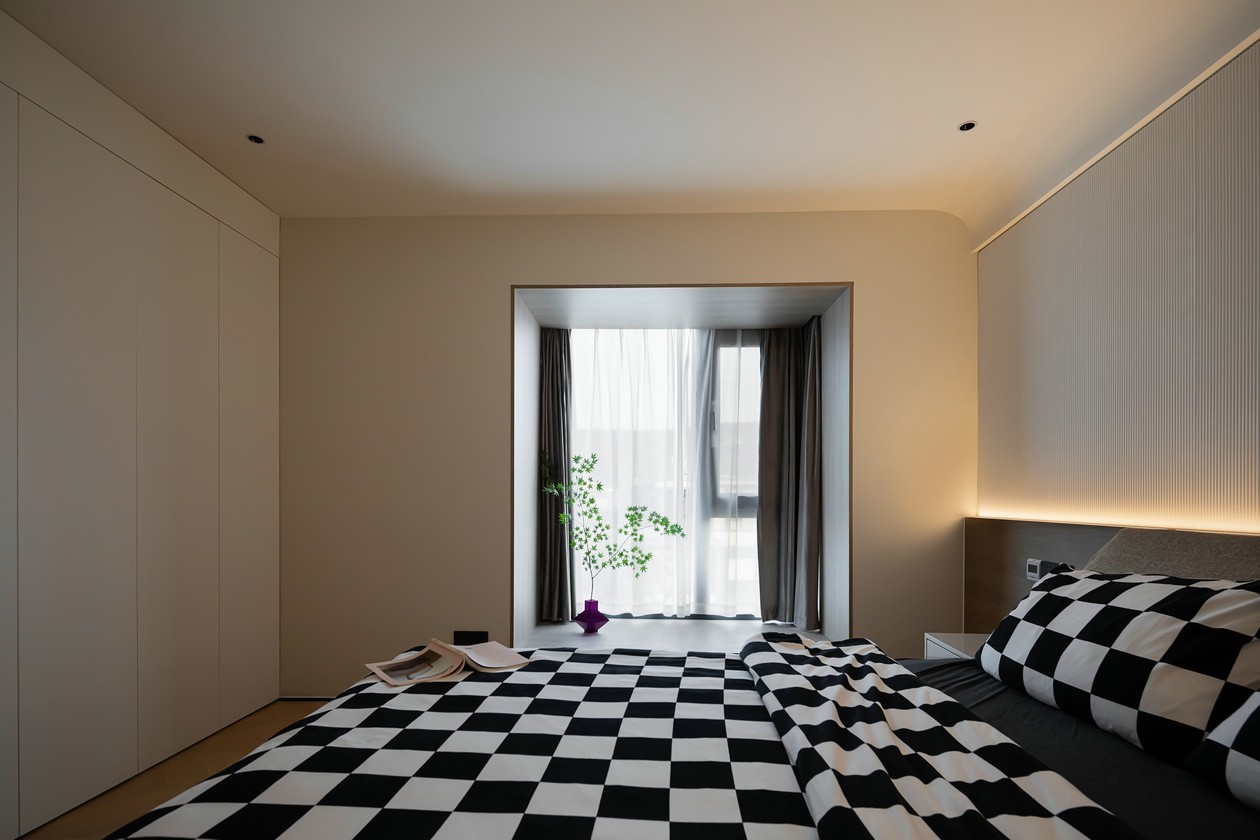 135㎡現(xiàn)代大平層裝修，充足的活動空間