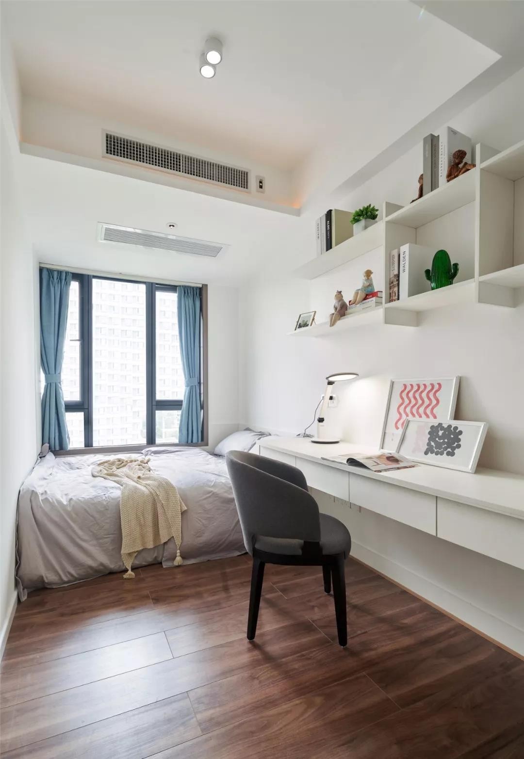 100平米的現(xiàn)代宜家風(fēng)格，讓空間充滿舒適感