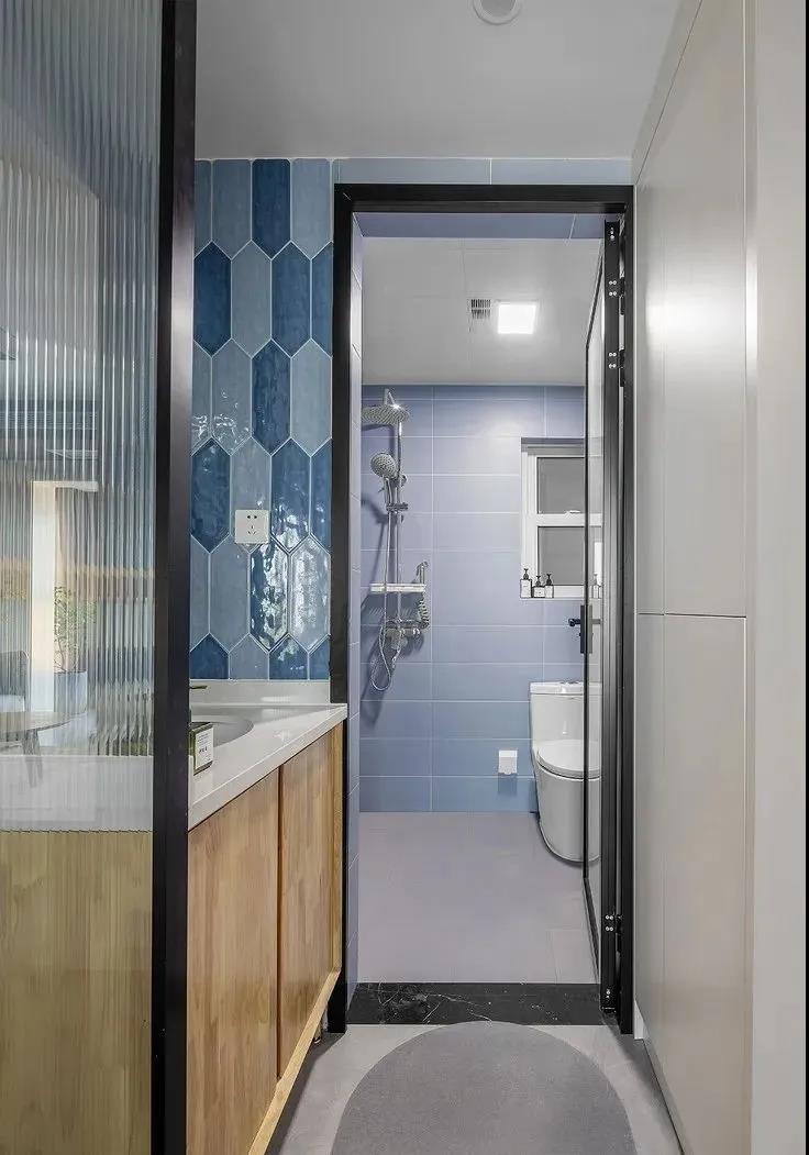 95m2簡(jiǎn)約三居室，純白+原木，全屋溫潤(rùn)舒適美極了！