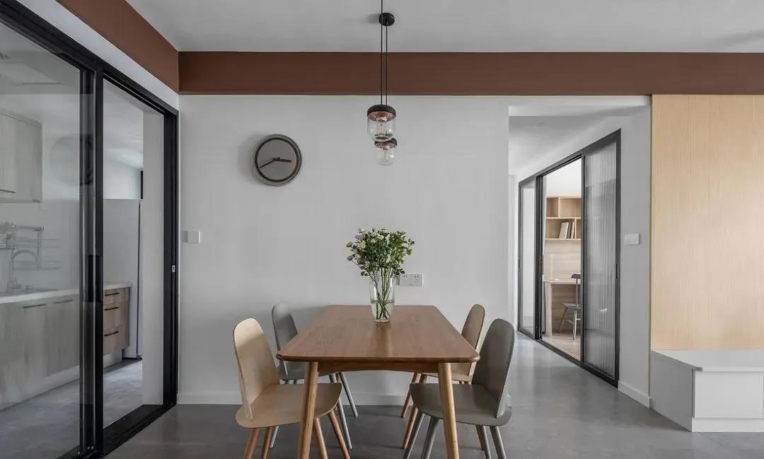 95m2簡(jiǎn)約三居室，純白+原木，全屋溫潤(rùn)舒適美極了！