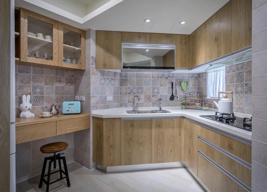 100㎡簡(jiǎn)約北歐風(fēng)格新房裝修案例，湖藍(lán)色清新美宅！