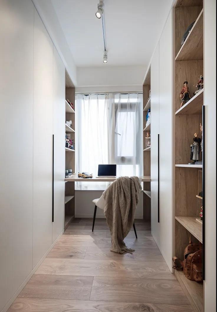 129㎡現(xiàn)代風(fēng)格裝修效果圖，窗簾代替陽臺門！